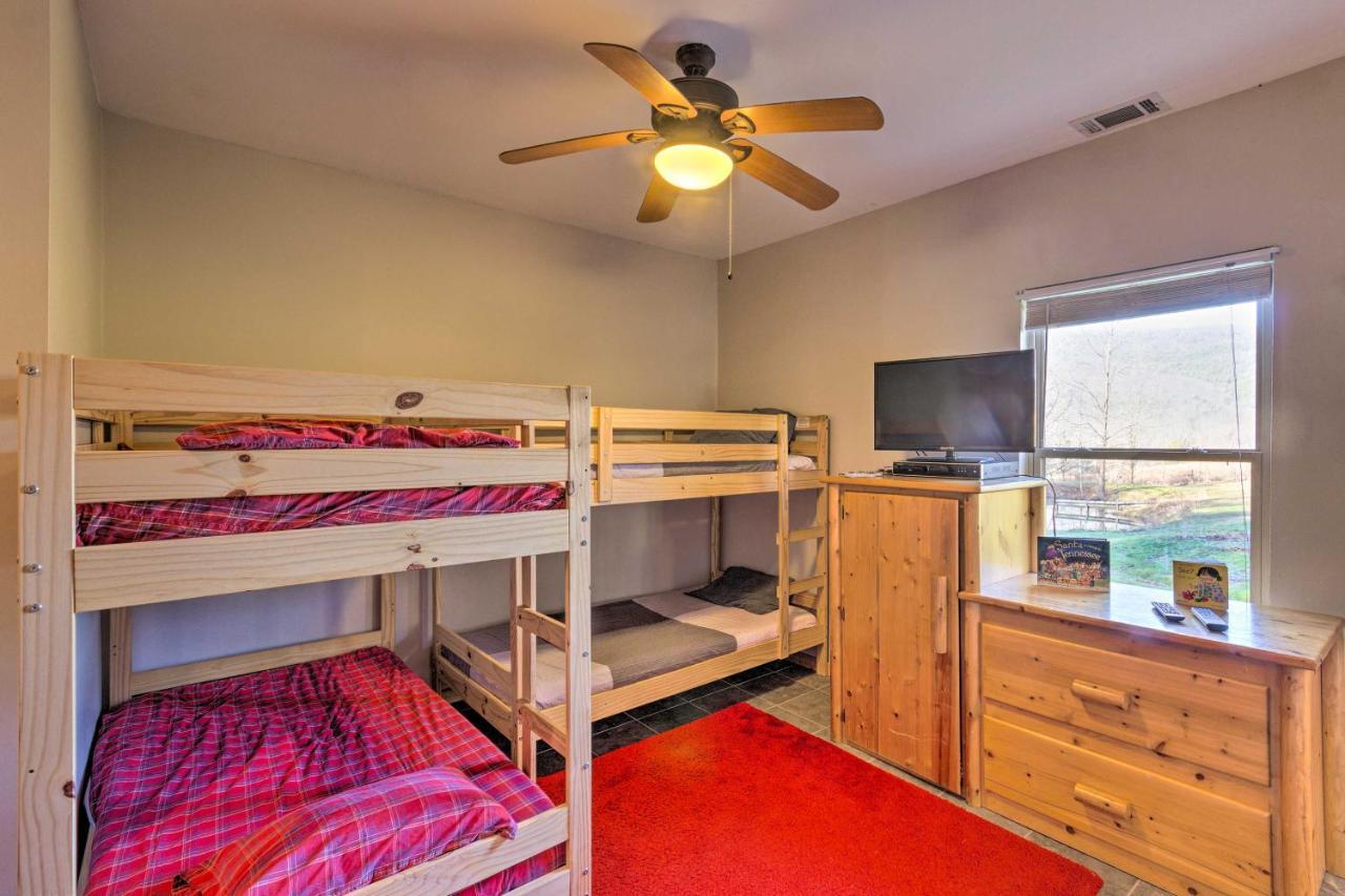 Pet-Friendly Blue Ridge, Cherokee Forest Retreat! Greeneville Eksteriør bilde