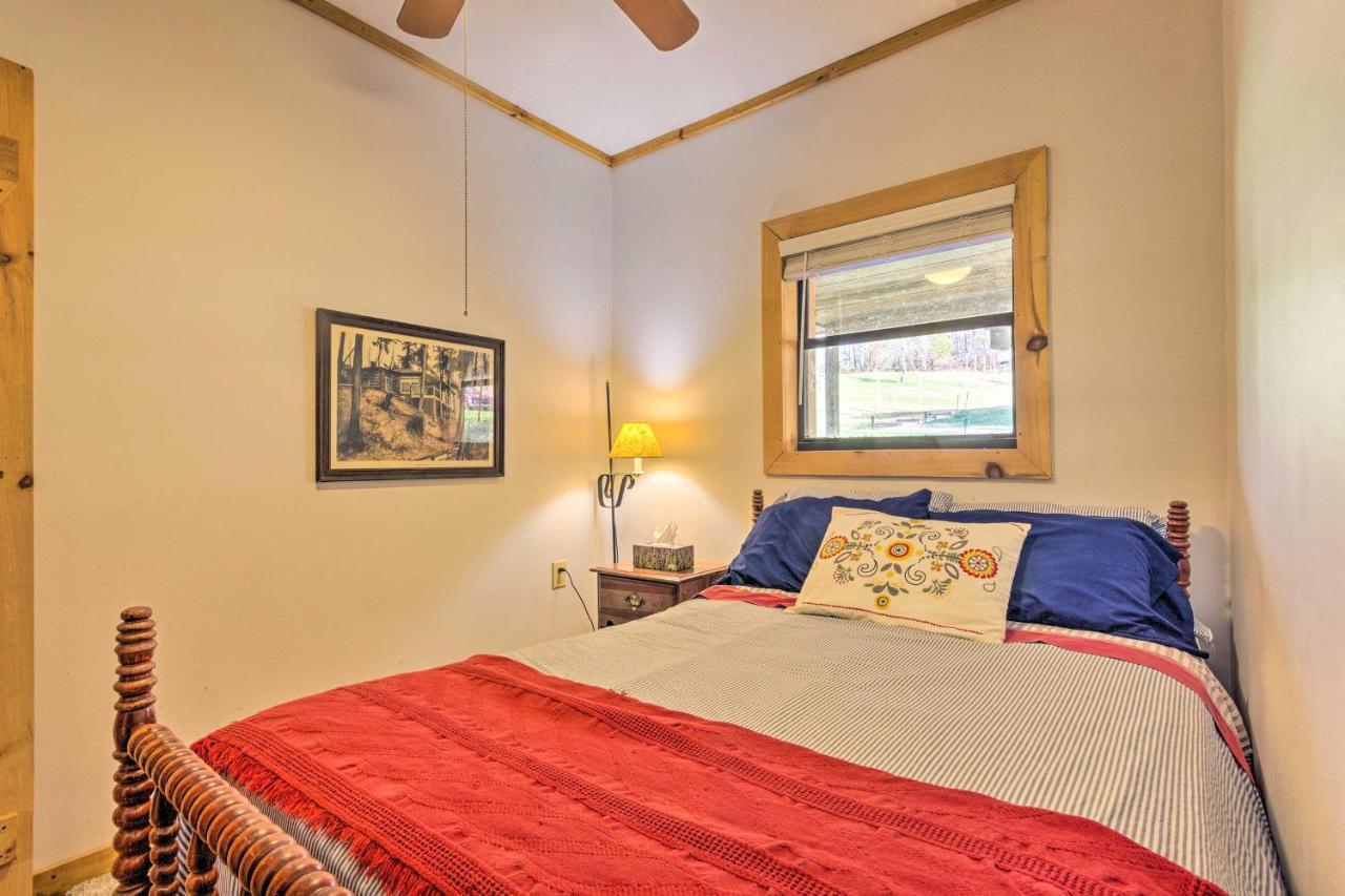 Pet-Friendly Blue Ridge, Cherokee Forest Retreat! Greeneville Eksteriør bilde